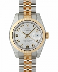 �V���o�[ �R���Z���g���b�N�A���r�A